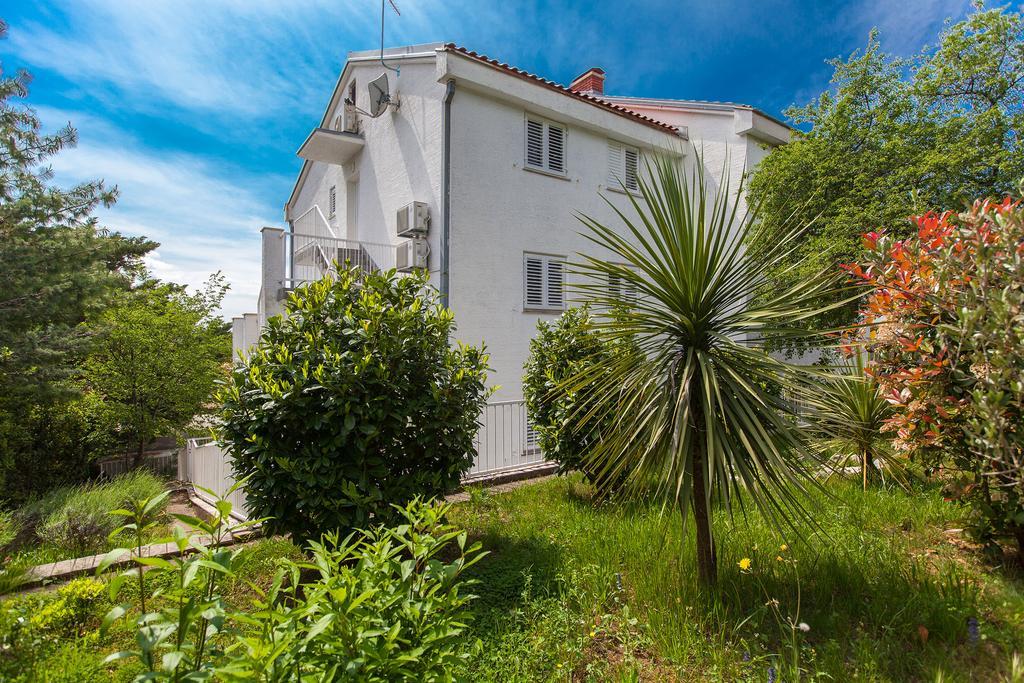 Apartments Casa Bianca Crikvenica Buitenkant foto